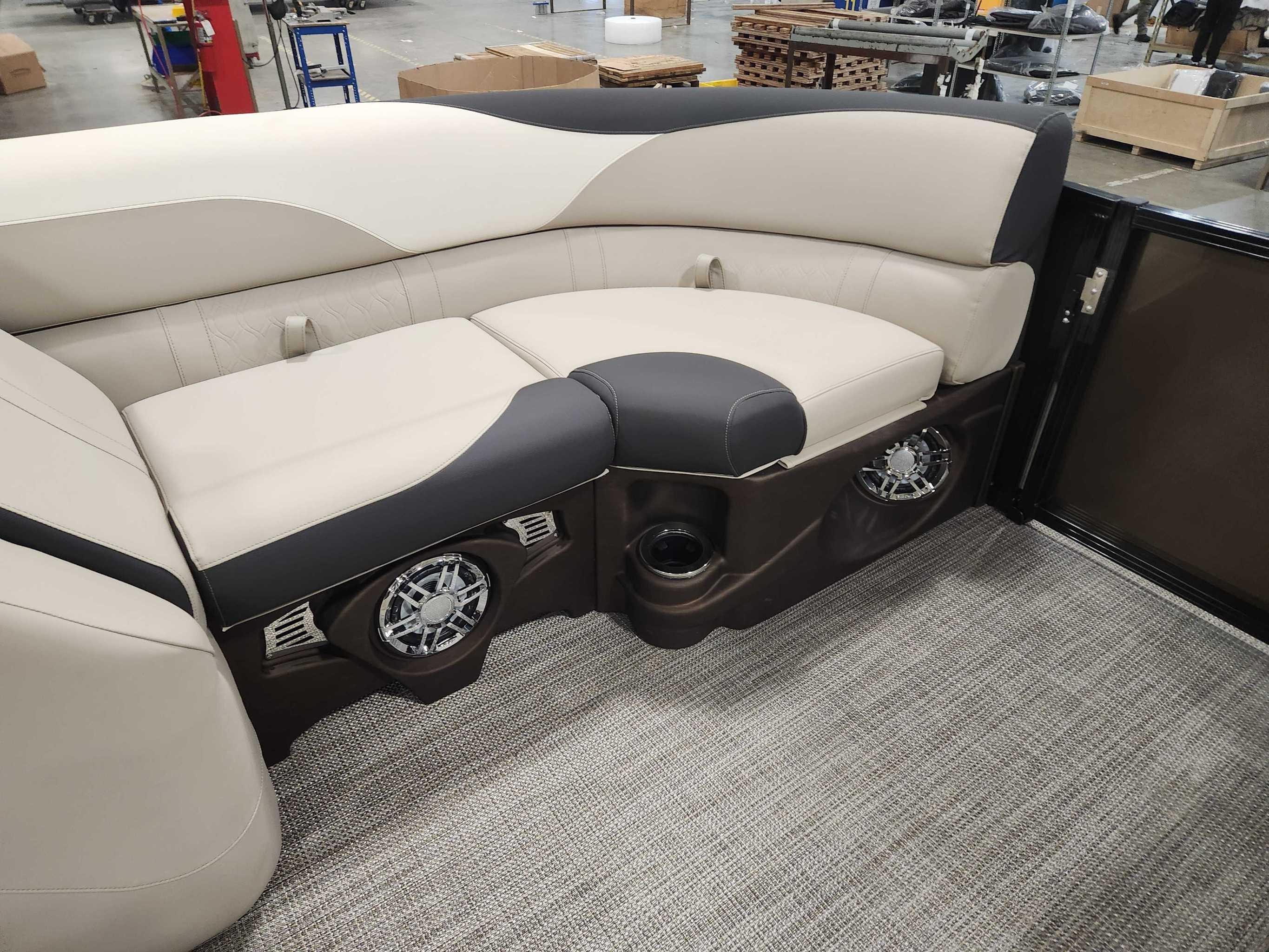 2026 Avalon 2385 25 LSZ ENT