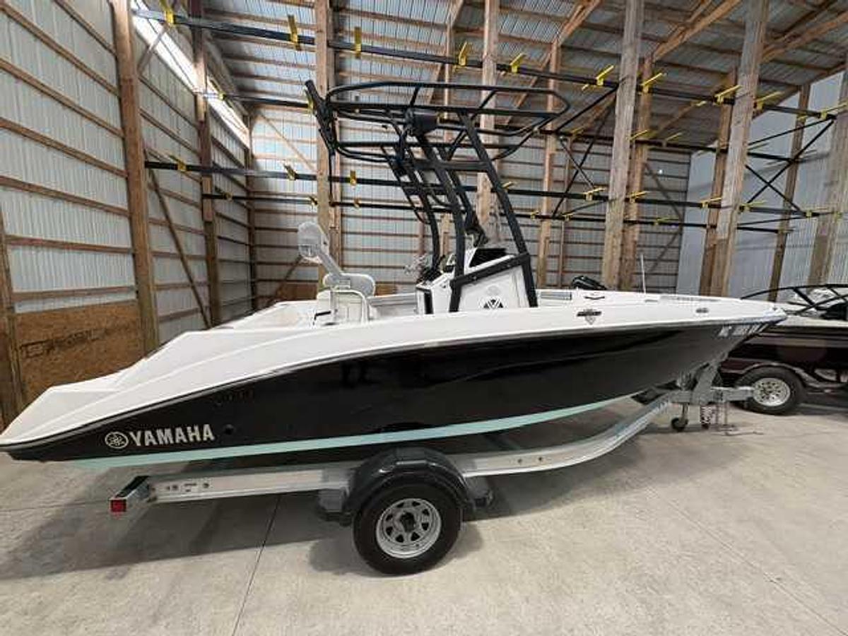 Used 2023 YAMAHA 195 FSH