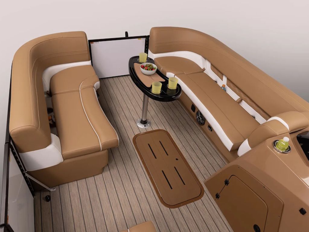 2027 SunCatcher Fusion 324SS Base