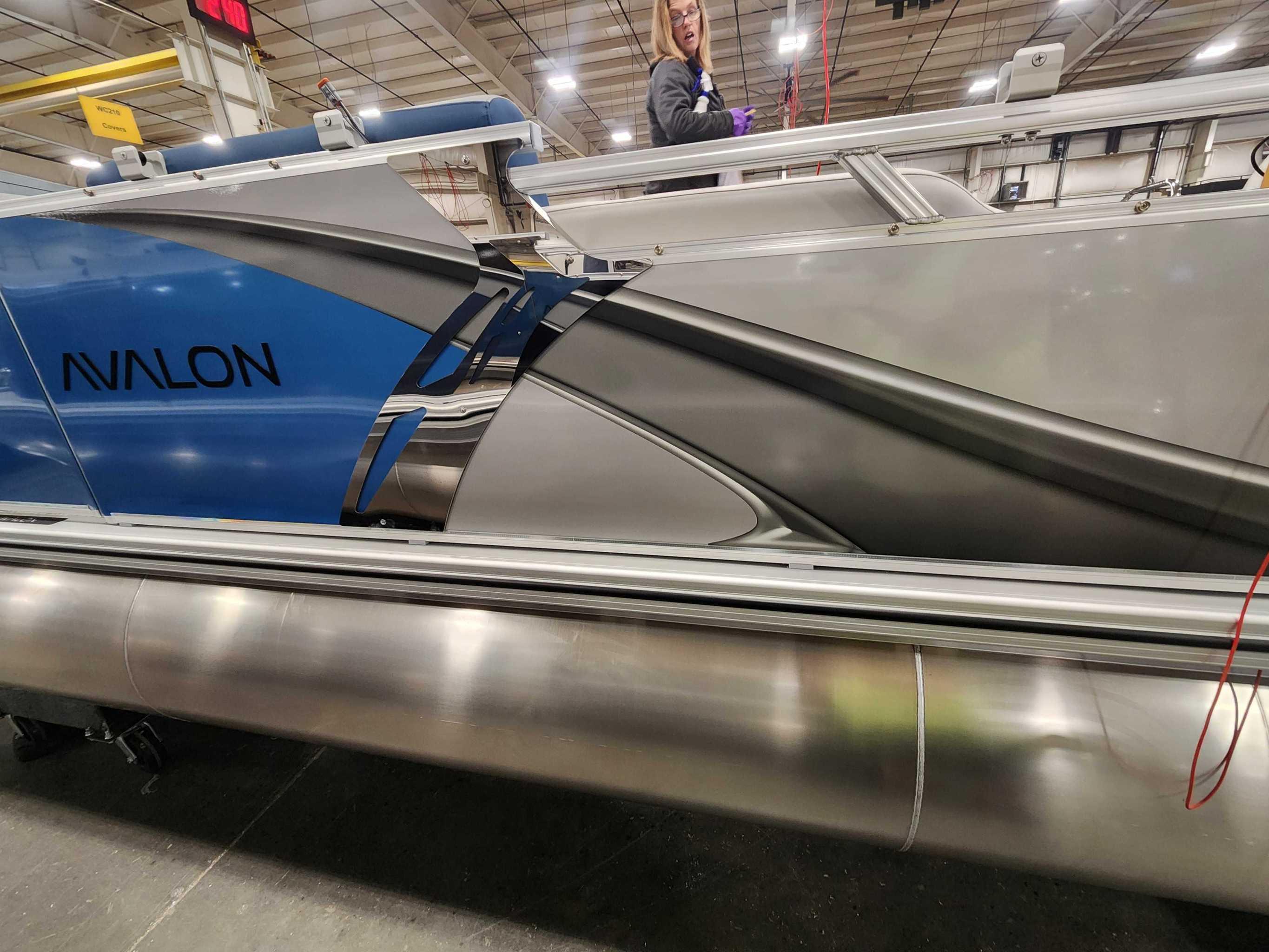 2026 Avalon 2385 25 LSZ VRL