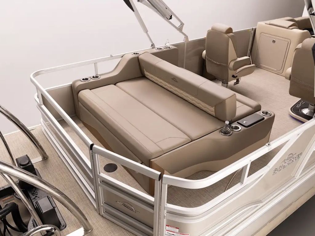 2027 SunCatcher Elite 324SL Base