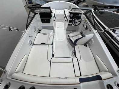 2026 Stingray 172DC