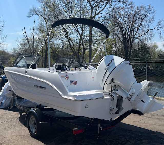 2026 Stingray 172DC