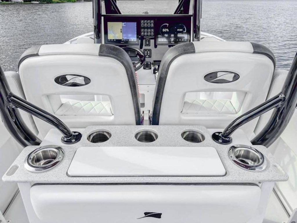 2027 Stingray 26CC Base