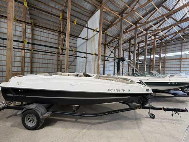 Used 2016 BAYLINER 195 DECK BOAT