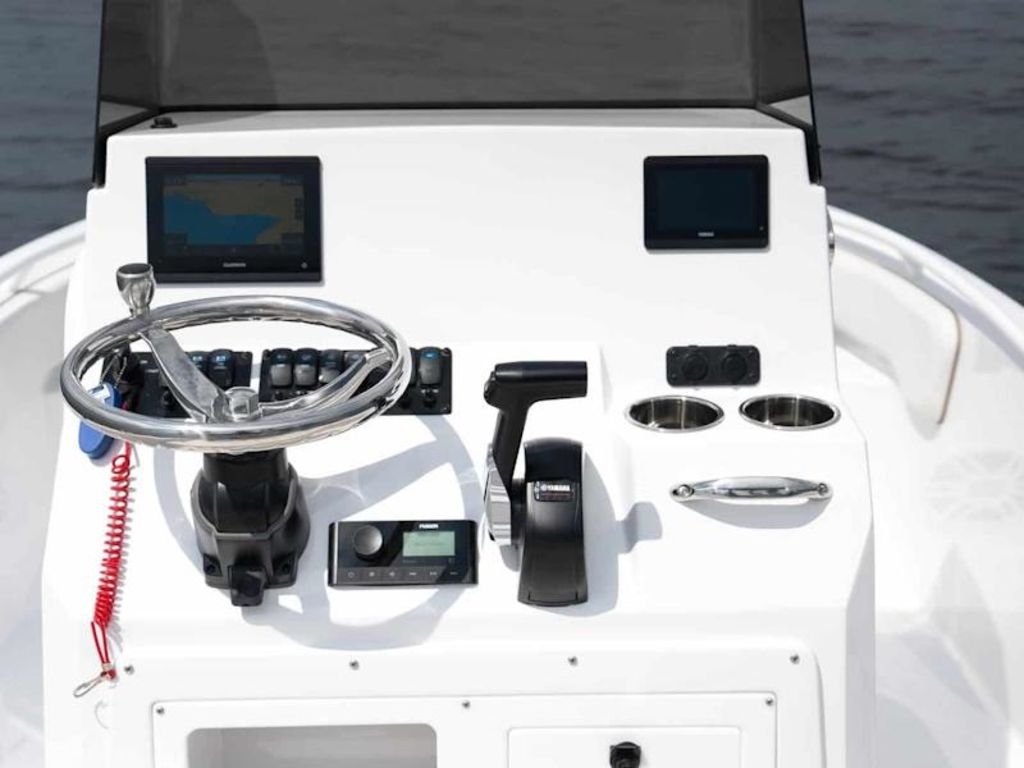 2027 Stingray 17CC Base