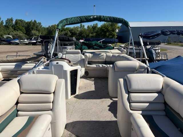 Used 2011 AVALON 2585EL PARADISE TRI TOON