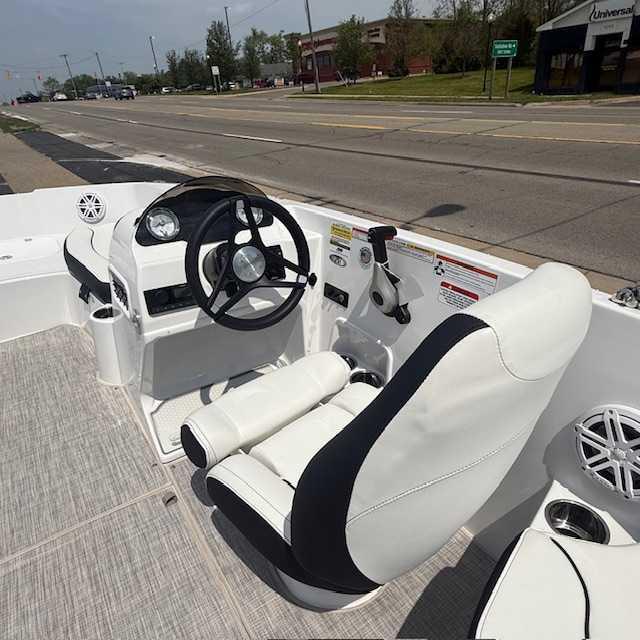 2026 Stingray 182SC