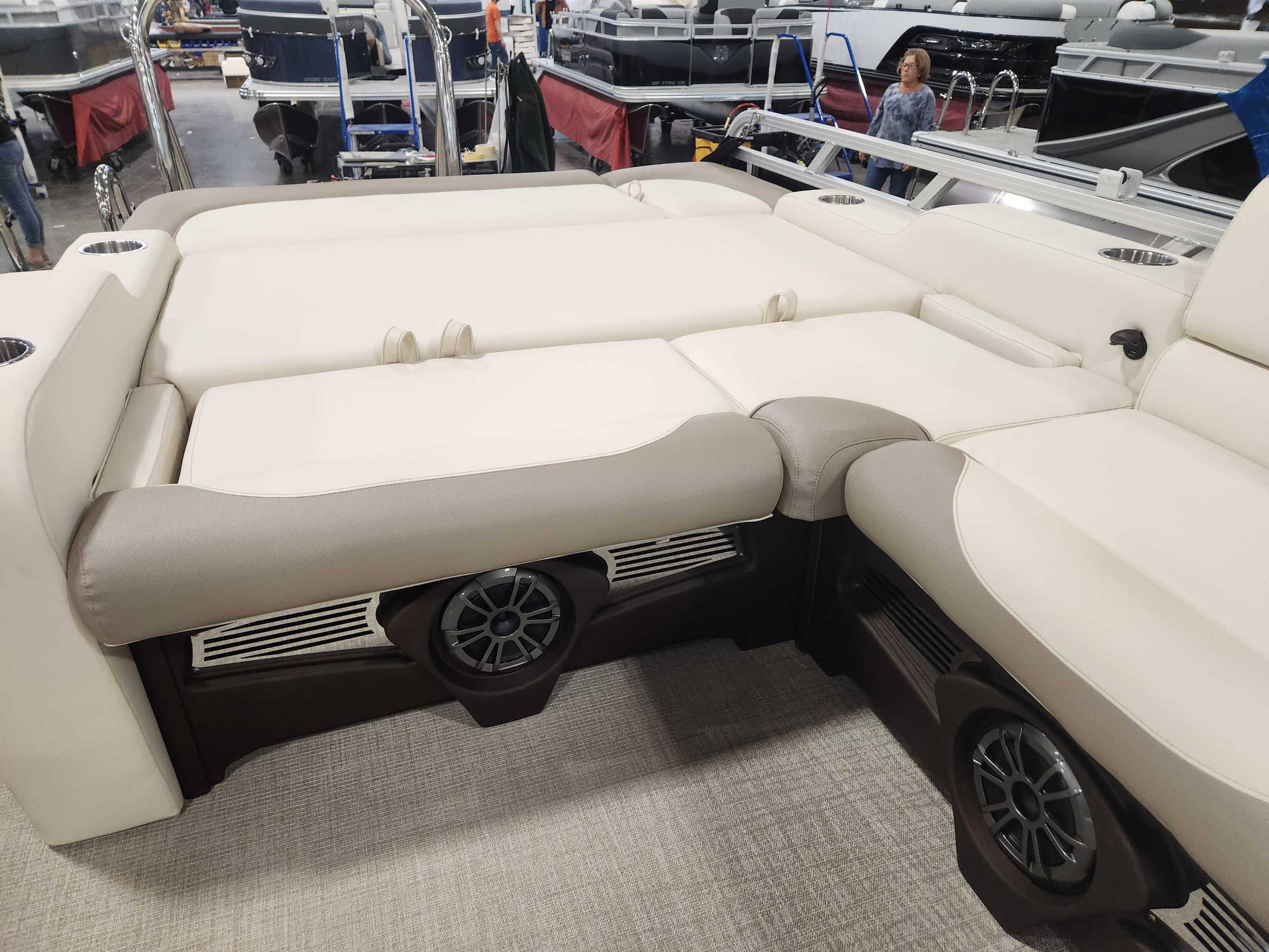 2026 Avalon 2385 25 LSZ VRB