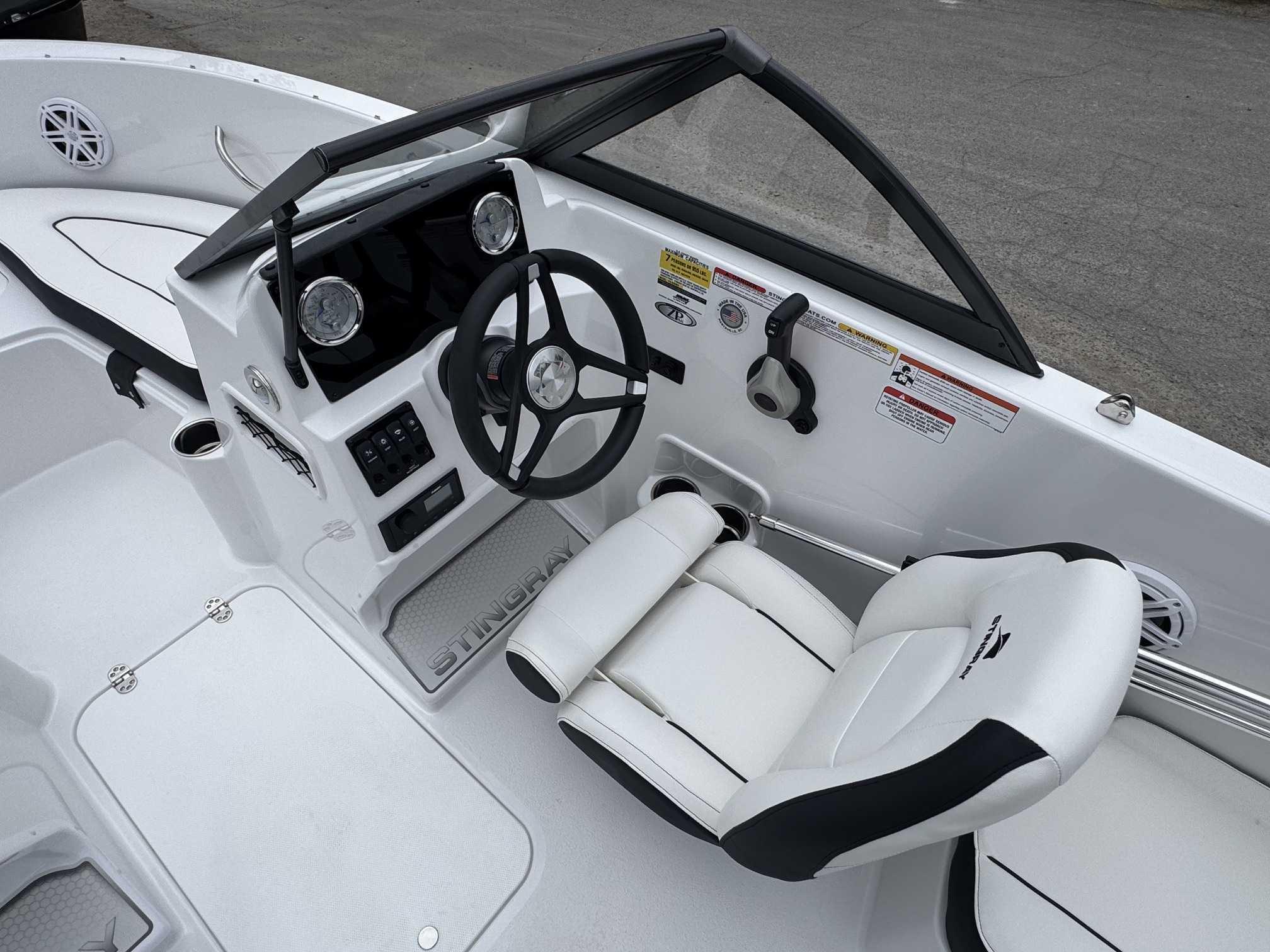 2026 Stingray 172DC