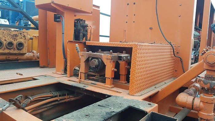 Used 2001 Frontier 4 Axle Carrier Style Oilfield Pump / Kill Truck