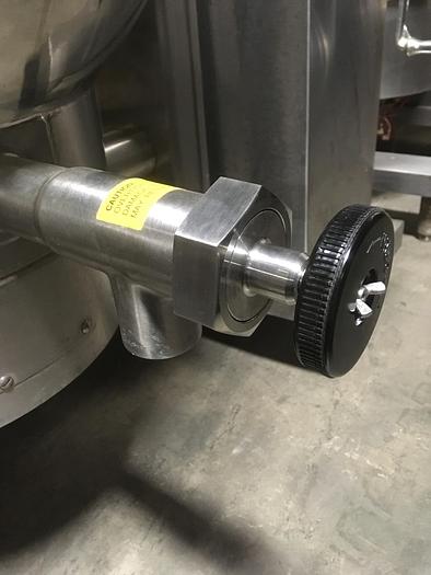 Used GROEN DHT/1-40 STEAM KETTLE 40 GAL. TILTING SELF CONTAINED NAT. GAS (#750, #751)