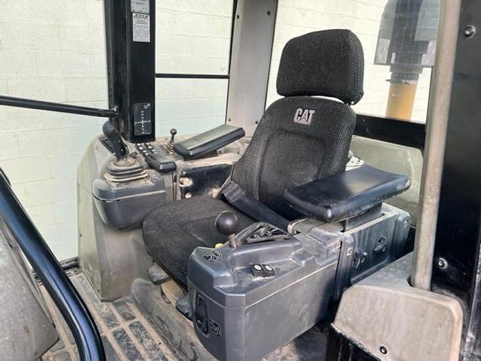 Used 2010 CAT 963D/ with ripper