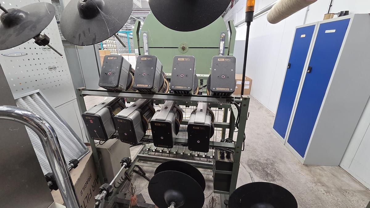 Gebraucht 01 gebrauchter Suzuki Musterkettenschärmaschine, Typ NAS-130