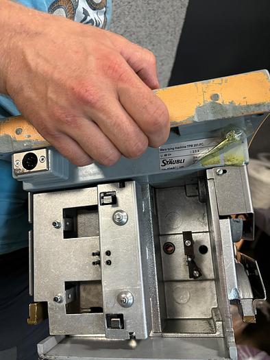 Gebraucht Stäubli Anknüpfmaschine, TPM 201-PC