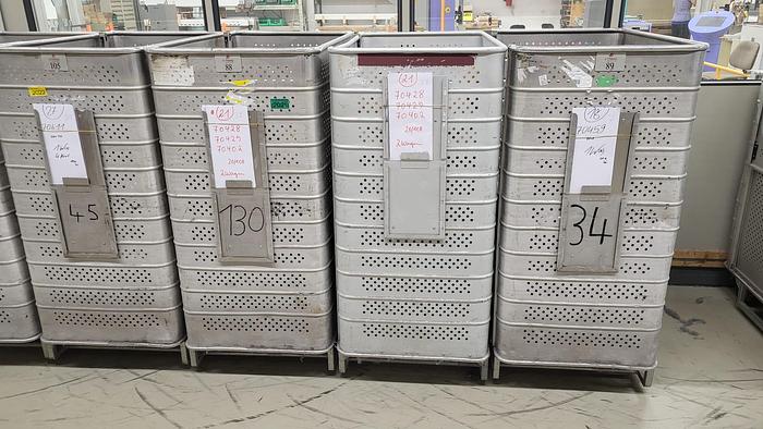 Gebraucht x) 120 - 150 Aluminium-Wägen, perforiert, fahrbar