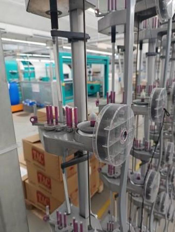 Gebraucht 01 Karl Mayer Schärgatter, 648 Spulstellen, Bj. 2007