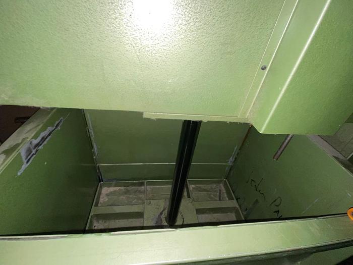 Gebraucht 01 gebrauchte Sulzer Webmaschine P7200 S 330 N6JK inkl. Jacquardmaschine inkl. 10 Kartons Sulzer Ersatztteilen