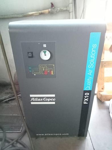 Gebraucht 03 verschiedene Kompressoren (z.B. ATLAS COPCO)  mit Trockner