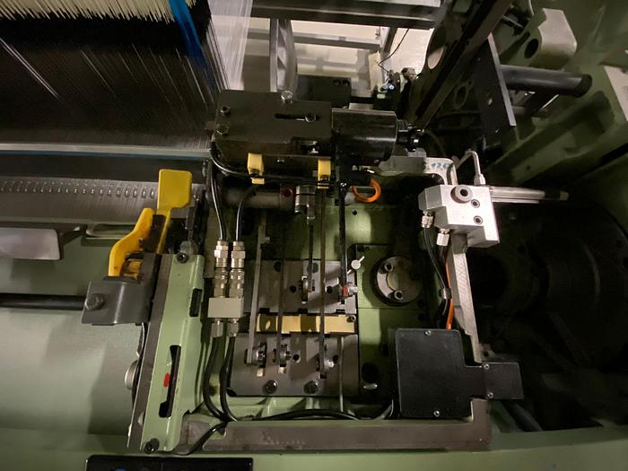 Gebraucht 01 gebrauchte Sulzer Webmaschine P7200 S 330 N6JK inkl. Jacquardmaschine inkl. 10 Kartons Sulzer Ersatztteilen