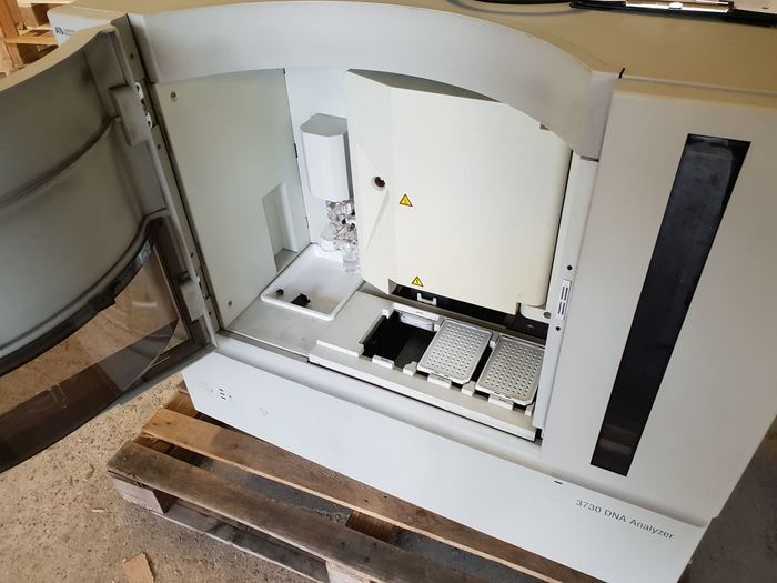 Used Applied Biosystems 3730 DNA Analyzer DNA Analyser