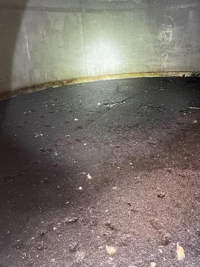 Used Stainless Steel 25,000 Gallon Vertical Tanks