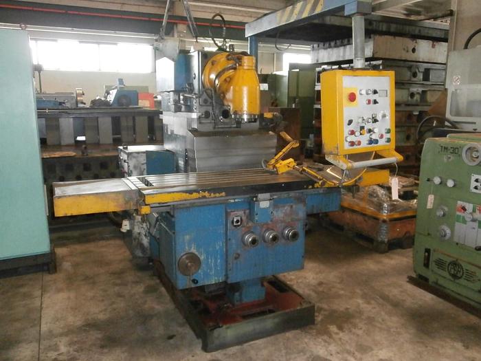 Usata FRESATRICE UNIVERSALE TOS FGS 32/40 T