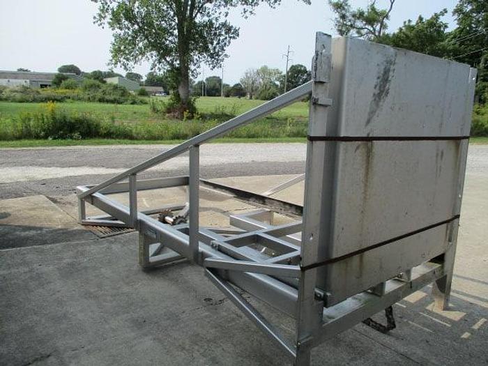 Used Friesen's Inc. Pallet Lift; 8' Lift