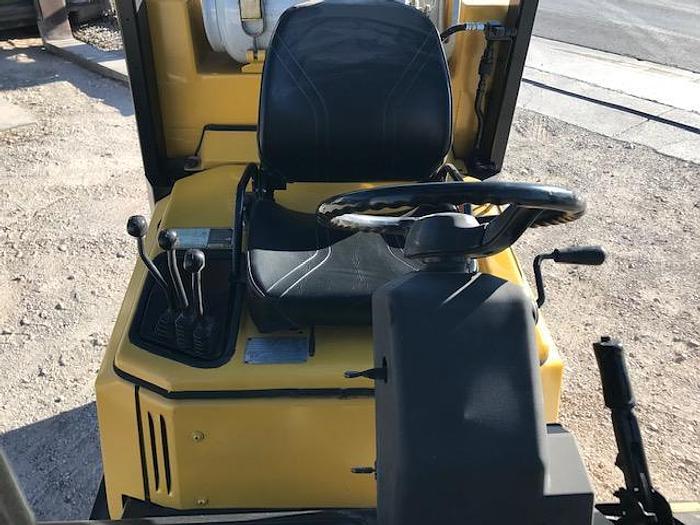 Used 2002 YALE GLC080LG Forklift