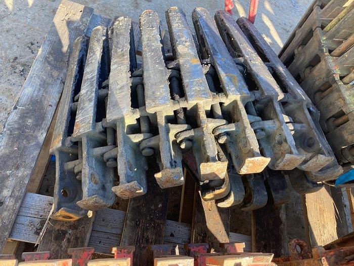 Used 14 Segment Slips