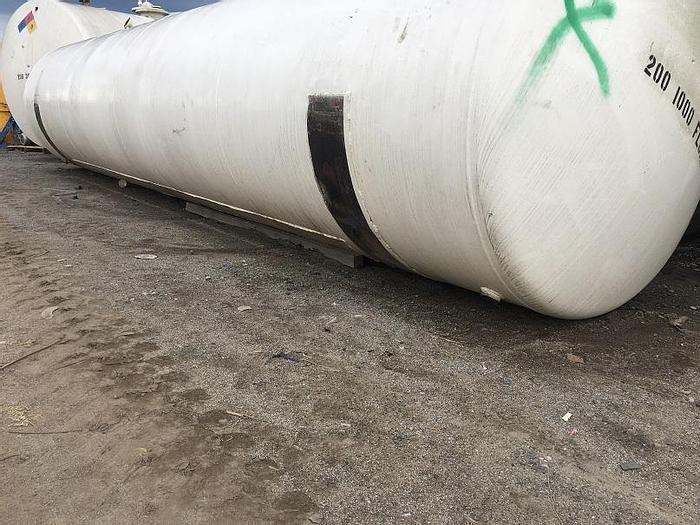 Used Used approximately 6000 gallon carbon steel horizontal storage tank