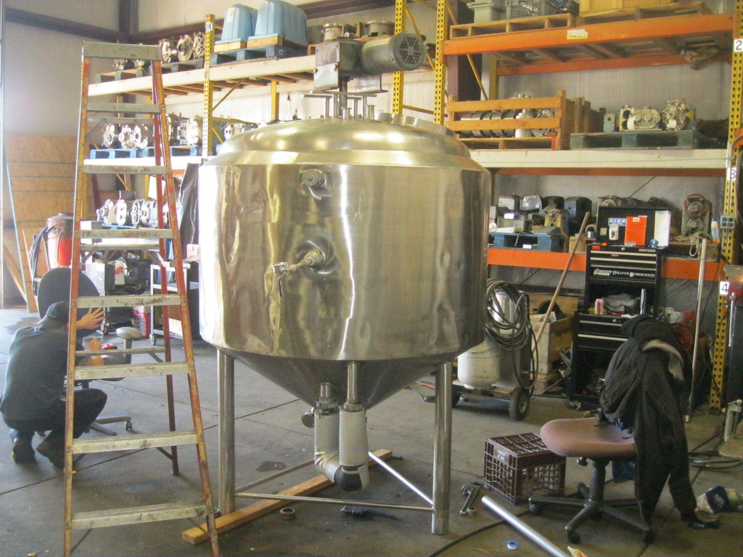 Refurbished 300 GALLON VERTICAL PROCESSOR