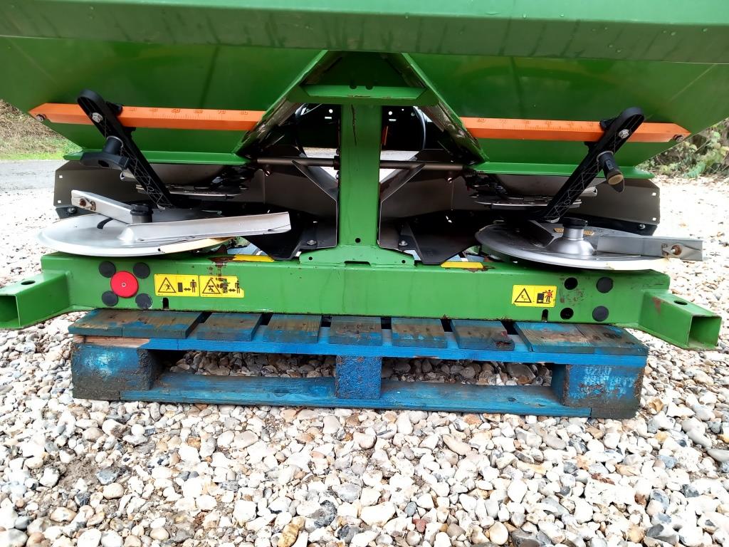 Used Amazone ZA-M 1201 Fertiliser Spreader
