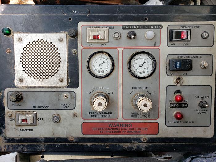 Used LOOK! 1996 Ford F800 T40D Cable Placer Bucket Truck