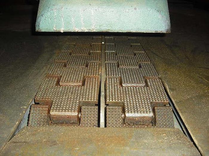 Used EKSTROM CARLSON E STRAIGHT-LINE RIPSAW