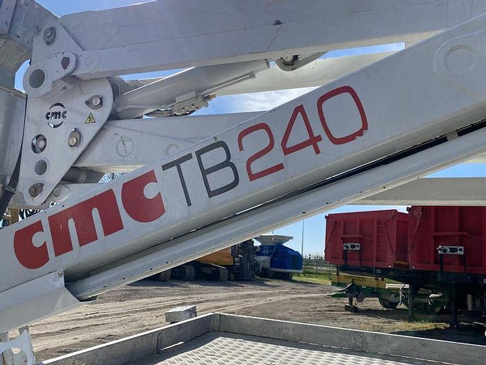 Usato 2012 RENAULT MAXITY CON PIATTAFORMA CMC TB 240