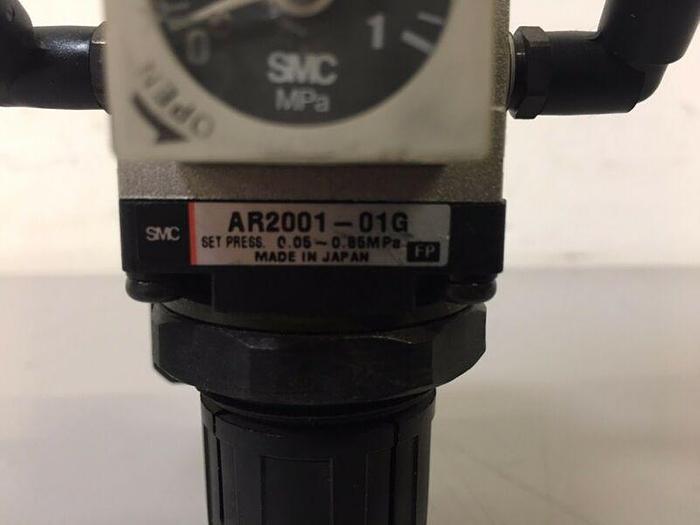 Used SMC AR2001-01G Modular Regulator