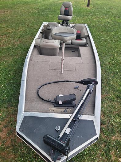 Used 2000 Bass Tracker Pro Team 175