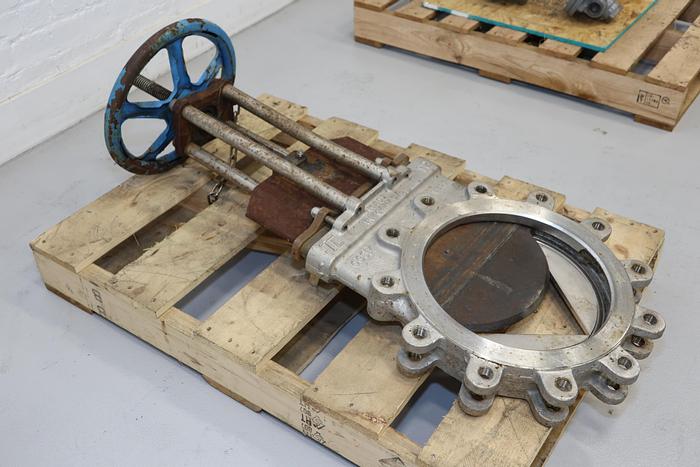 Used True Line 12" Hand Operated V-Port Knife Gate Valve #44184