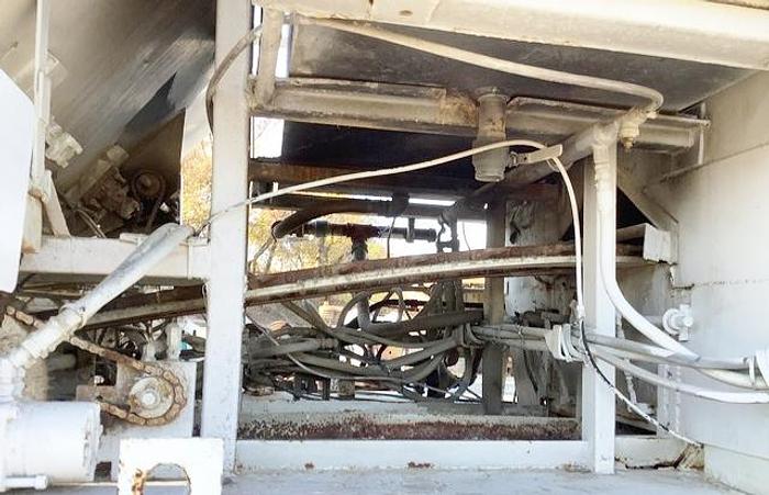 Used 1995 Mack/Zimmerman 11 YD Volumetric Concrete Mixer Truck