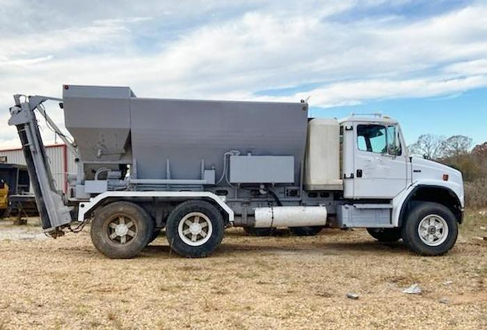 Used 1998 Reimer 9 Yard Volumetric Concrete Mixer Truck