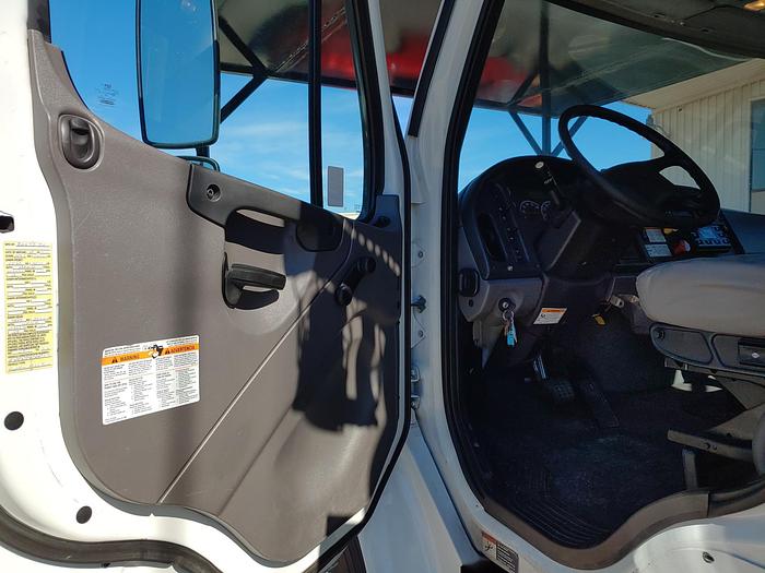 Used Terex Commander C4047 Digger Derrick on 2016 Freightliner M2 106 Reg Cab Utility Truck – G2173