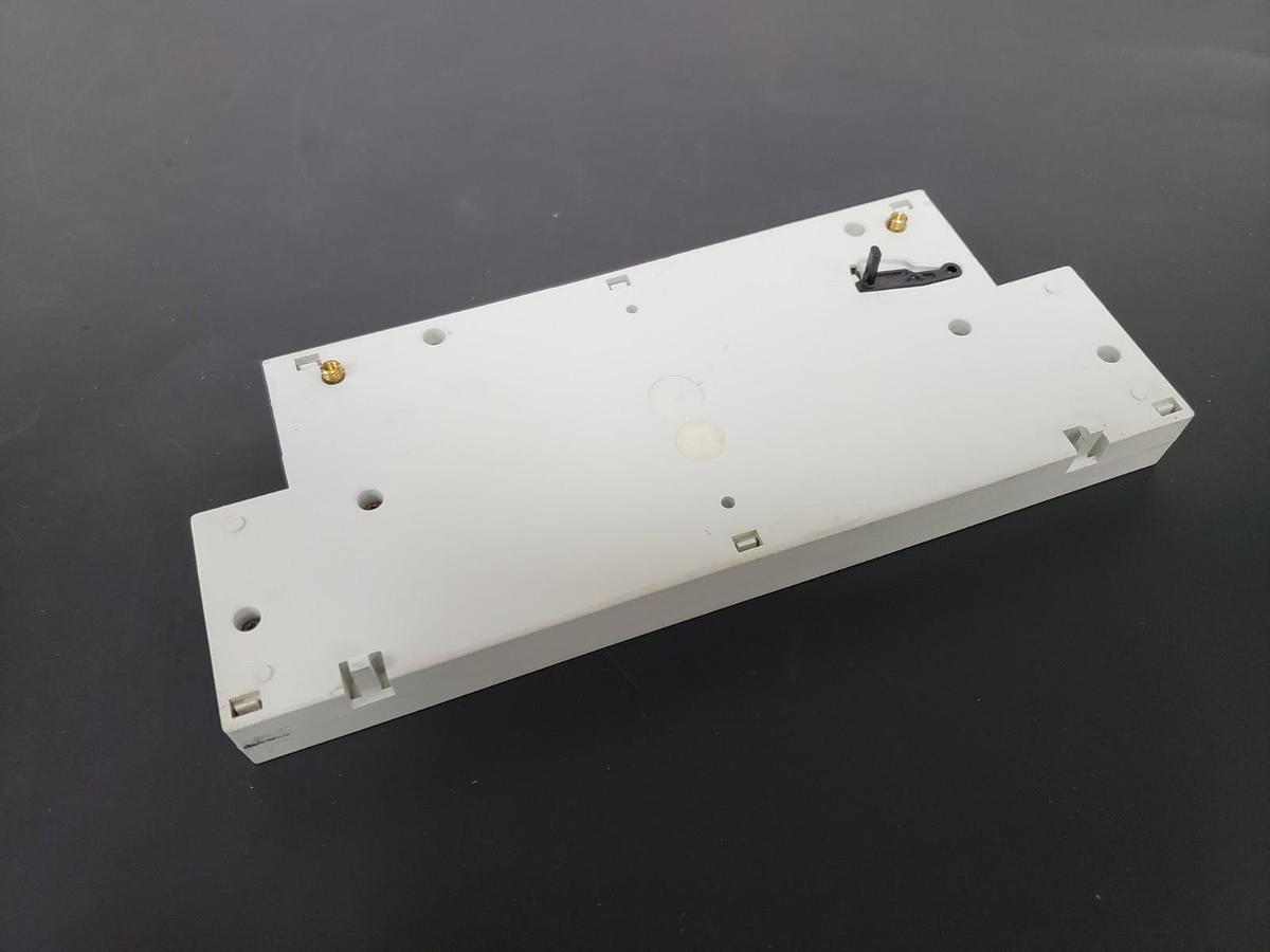 Used ALLEN BRADLEY 190-A11C SER. A AUXILIARY CONTACT 190A11C