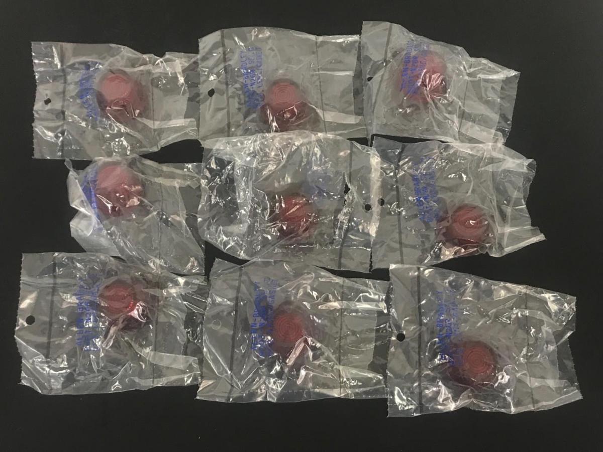 Used LOT OF 9 NIB ALLEN BRADLEY 800T-N26R RED COLOR CAP SER. C, 800TN26R
