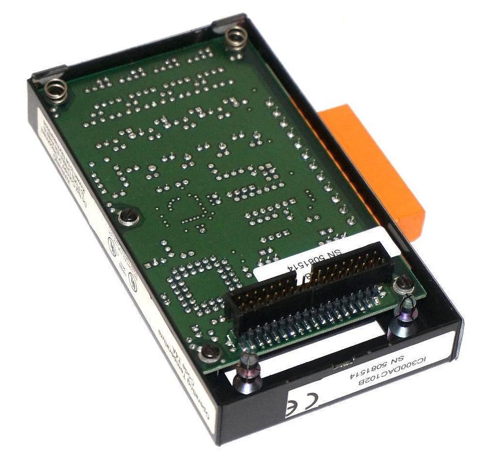 Used GE FANUC IC300DAC102B ANALOG OUTPUT MODULE IC300DAC102