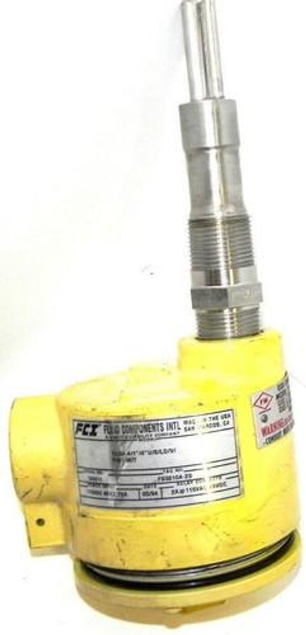Used FCI FLUID COMPONENTS INTL FLOW SWITCH MODEL 1264-4, 12-64B-A1, FS3210A-23