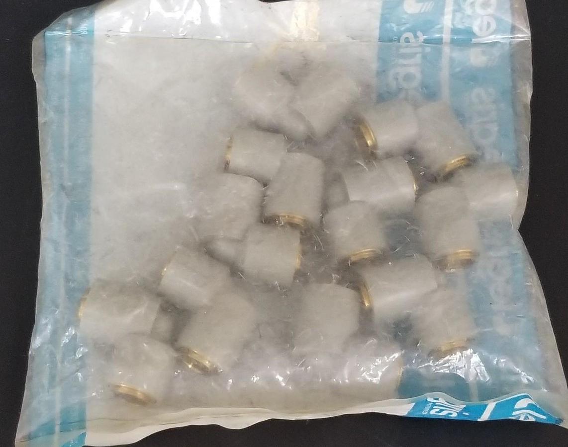 Used BAG OF 10 NEW LEGRIS 3102 62 00 UNION ELBOWS, 1/2" OD, 31026200