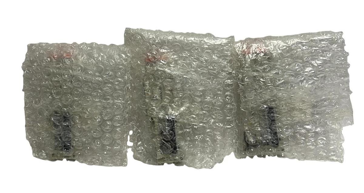 3 SMC SV1000-50-1A-N7 / SV1000501AN7 MANIFOLD BLOCKS SS5V1 1/4'' TUBE FIT NSMP