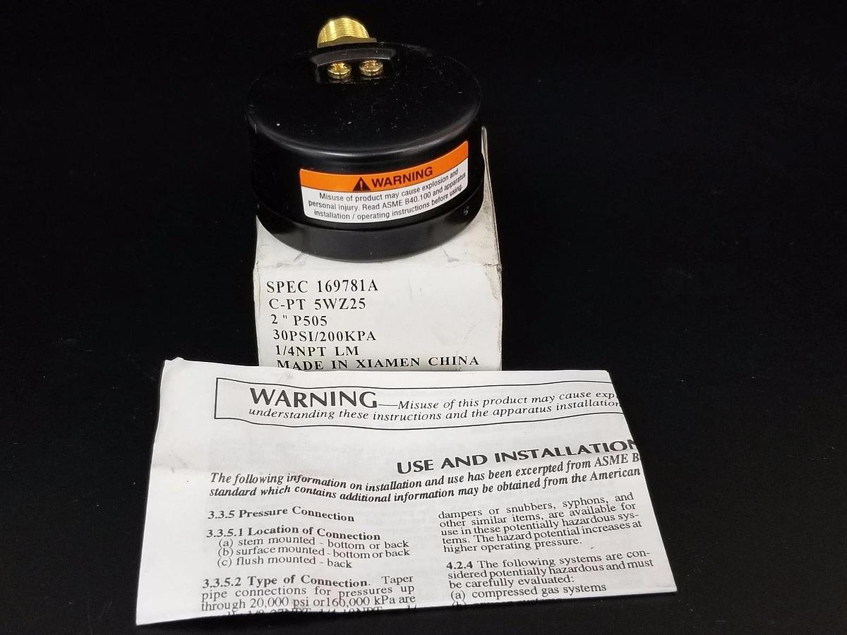 Used NIB GRAINGER 5WZ25 PRESSURE GAUGE 30PSI-200KPA 1/4IN NPT LM