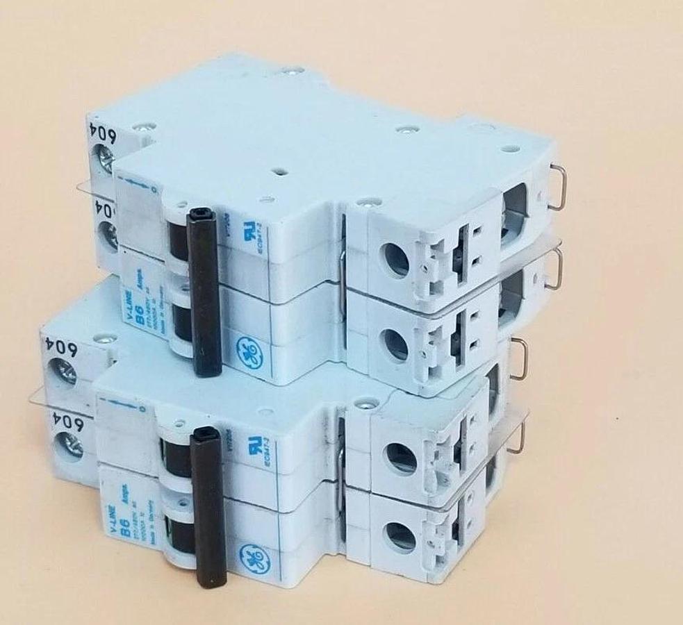 Used LOT OF 2 GENERAL ELECTRIC V17206 CIRCUIT BREAKERS 277/480VAC 2P 6A IEC947-2 B6